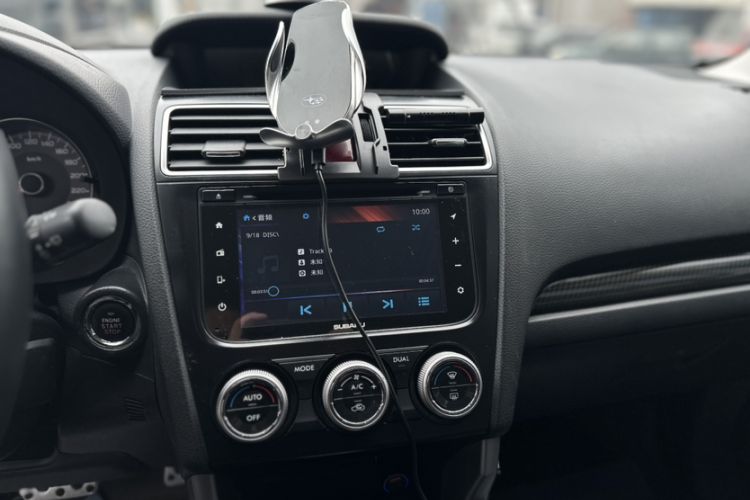 Used Subaru Forester 2015 2.5i Special Edition Commemorative Model Interior 3