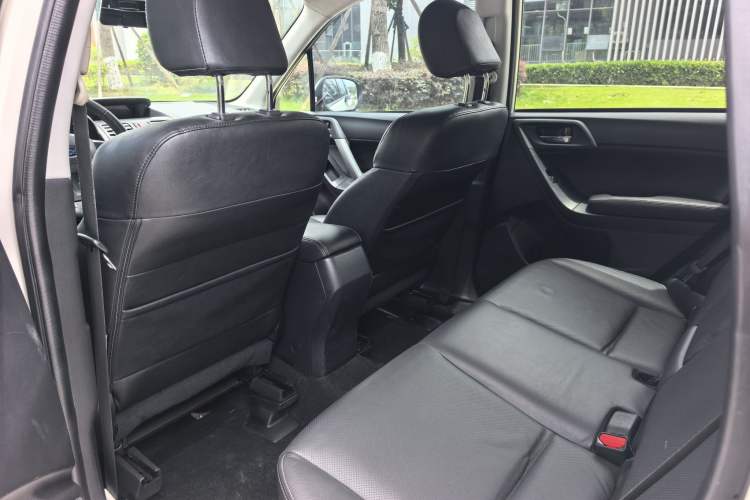 Used Subaru Forester 2015 2.0i Special Edition Commemorative Model Interior 4