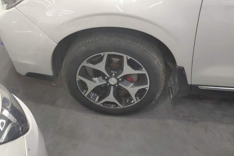 Used Subaru Forester 2015 2.0i Special Edition Commemorative Model Left Front Wheel Hub