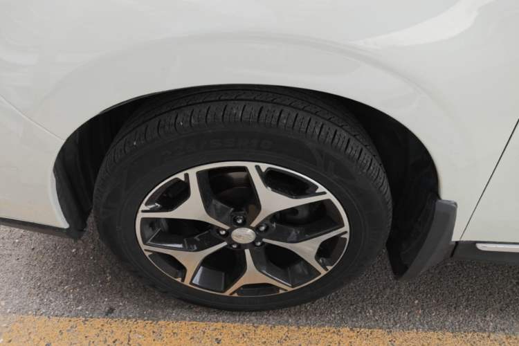 Used Subaru Forester 2015 2.0i Special Edition Commemorative Model Left Front Wheel Hub