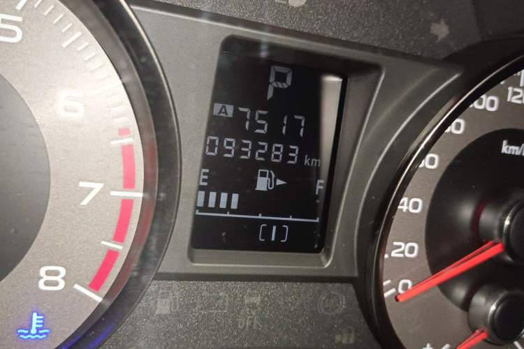 Used Subaru Forester 2015 2.0i Special Edition Commemorative Model Odometer Close Up