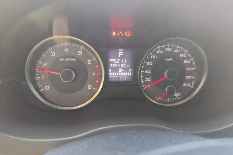 Used Subaru Forester 2015 2.0i Special Edition Commemorative Model Odometer Close Up