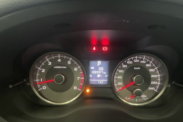 Used Subaru Forester 2015 2.0i Special Edition Commemorative Model Odometer Close Up