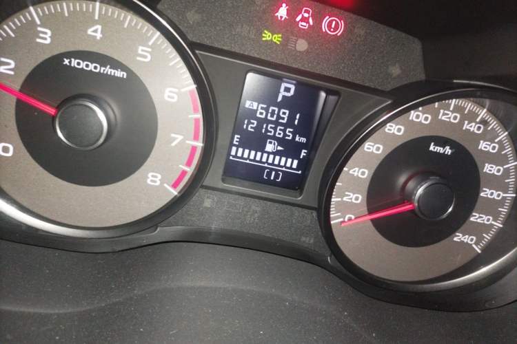 Used Subaru Forester 2015 2.5i Special Edition Commemorative Model Odometer Close Up