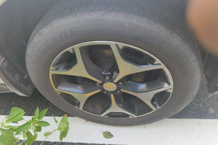 Used Subaru Forester 2015 2.0i Special Edition Commemorative Model Right Front Wheel Hub