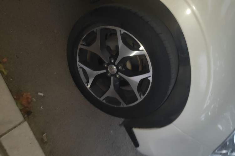 Used Subaru Forester 2015 2.0i Special Edition Commemorative Model Right Front Wheel Hub