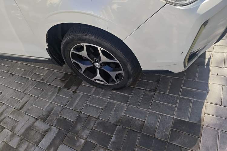 Used Subaru Forester 2015 2.0i Special Edition Commemorative Model Right Front Wheel Hub