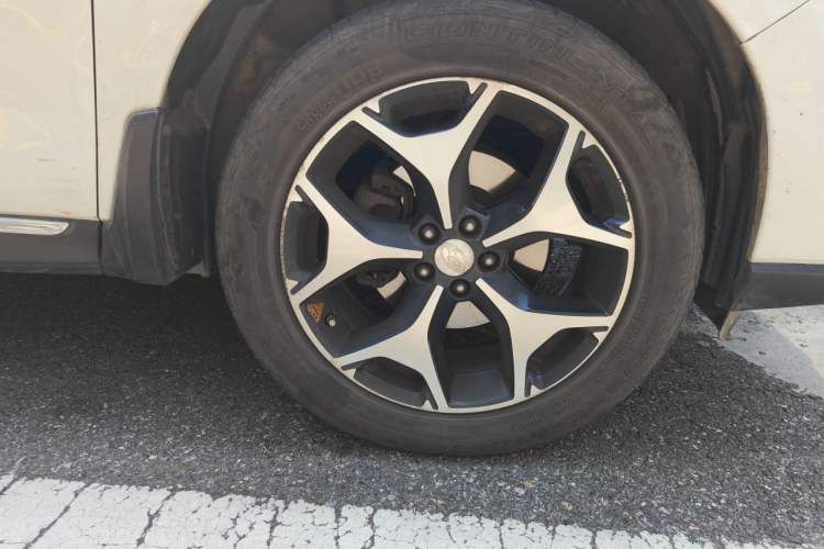 Used Subaru Forester 2015 2.0i Special Edition Commemorative Model Right Front Wheel Hub