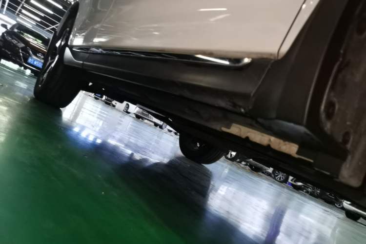 Used Subaru Forester 2015 2.0i Special Edition Commemorative Model Right Side Sill