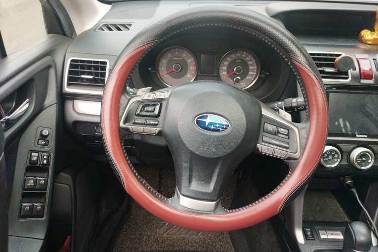 Used Subaru Forester 2015 2.0i Special Edition Commemorative Model Steering Wheel