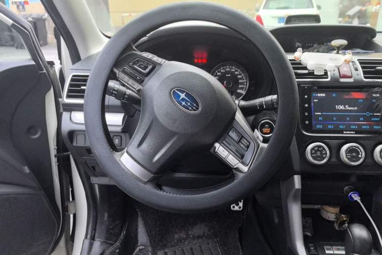 Used Subaru Forester 2015 2.0i Special Edition Commemorative Model Steering Wheel