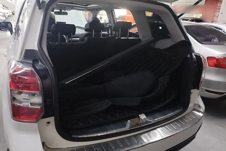 Used Subaru Forester 2015 2.0i Special Edition Commemorative Model Trunk