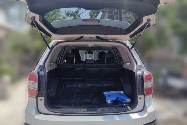 Used Subaru Forester 2015 2.0i Special Edition Commemorative Model Trunk