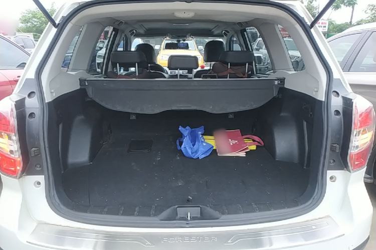 Used Subaru Forester 2015 2.0i Special Edition Commemorative Model Trunk