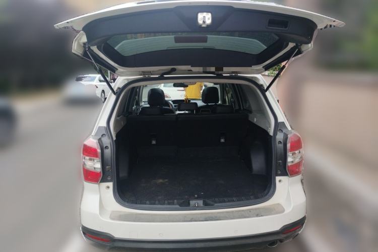 Used Subaru Forester 2015 2.0i Special Edition Commemorative Model Trunk