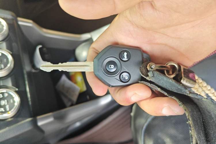 Used Subaru Forester 2015 2.0i Special Edition Commemorative Model Vehicle Key