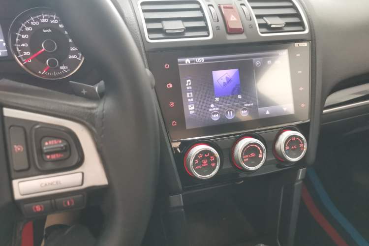 Used Subaru Forester 2016 2.0i Fashion Navigation Edition Audio And AC Panel