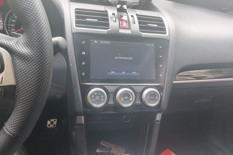 Used Subaru Forester 2016 2.0i Fashion Navigation Edition Audio And AC Panel