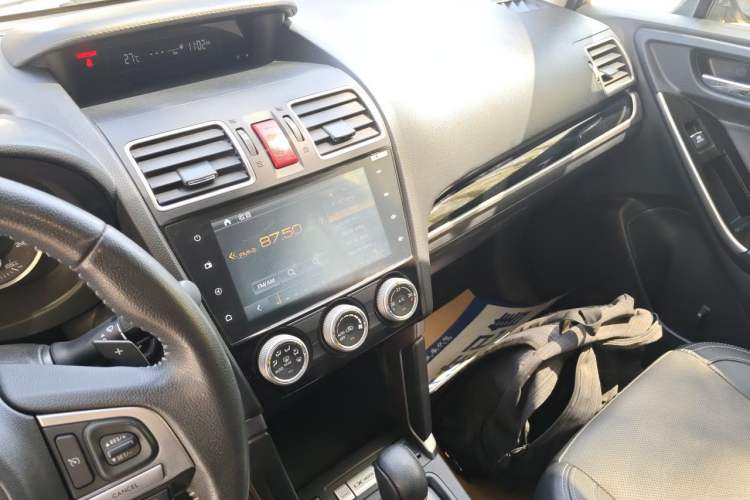 Used Subaru Forester 2016 2.0i Fashion Navigation Edition Audio And AC Panel