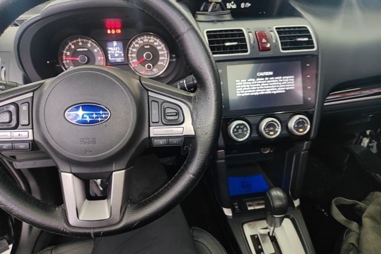 Used Subaru Forester 2016 2.0i Luxury Navigation Edition Center Console