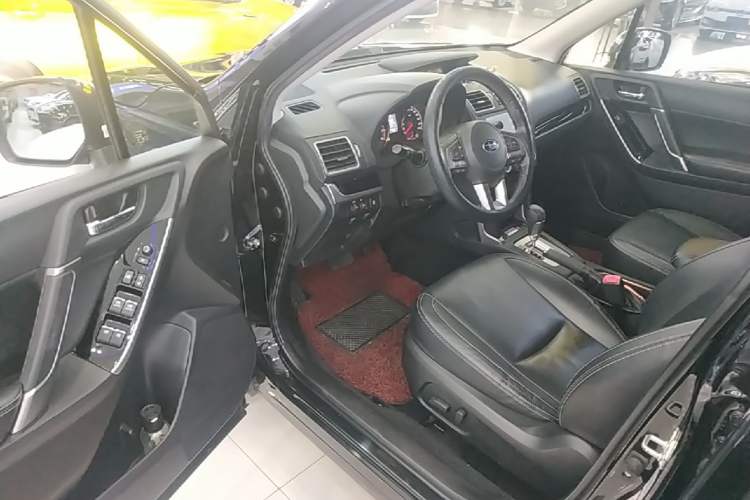 Used Subaru Forester 2016 2.0i Luxury Navigation Edition Driver Seat