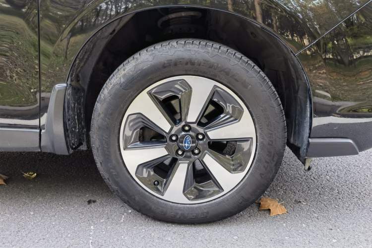 Used Subaru Forester 2016 2.0i Luxury Navigation Edition Exterior 7