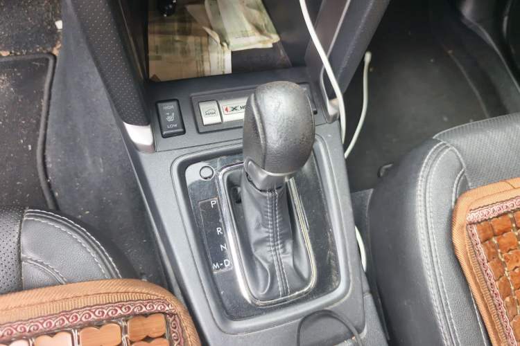 Used Subaru Forester 2016 2.0i Fashion Navigation Edition Gear Lever