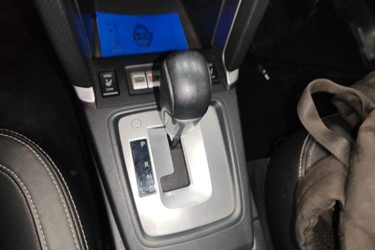 Used Subaru Forester 2016 2.0i Luxury Navigation Edition Gear Lever