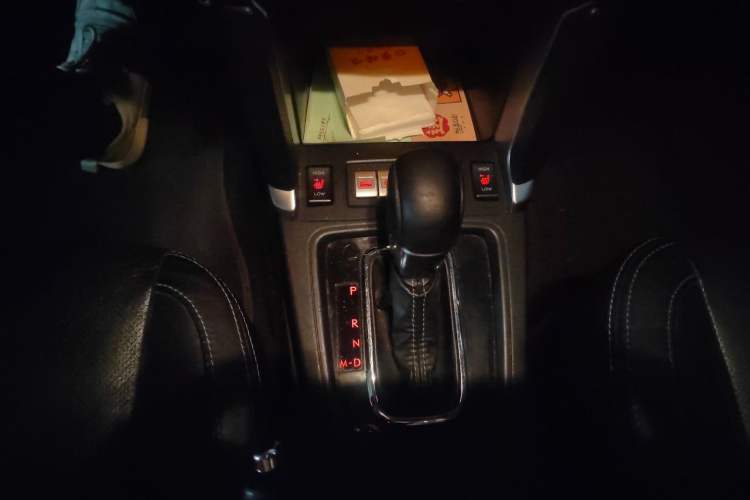 Used Subaru Forester 2016 2.5i Prestige Navigation Edition Gear Lever
