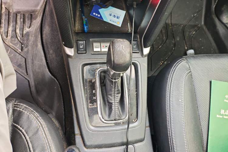 Used Subaru Forester 2016 2.0i Fashion Navigation Edition Gear Lever