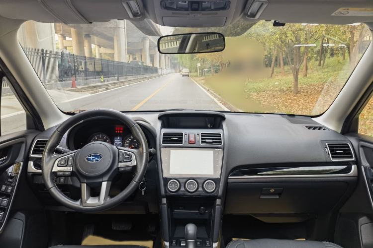 Used Subaru Forester 2016 2.0i Luxury Navigation Edition Interior 1