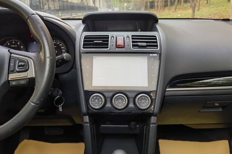 Used Subaru Forester 2016 2.0i Luxury Navigation Edition Interior 3