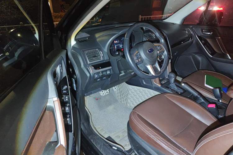 Used Subaru Forester 2016 2.5i Prestige Navigation Edition Interior 3