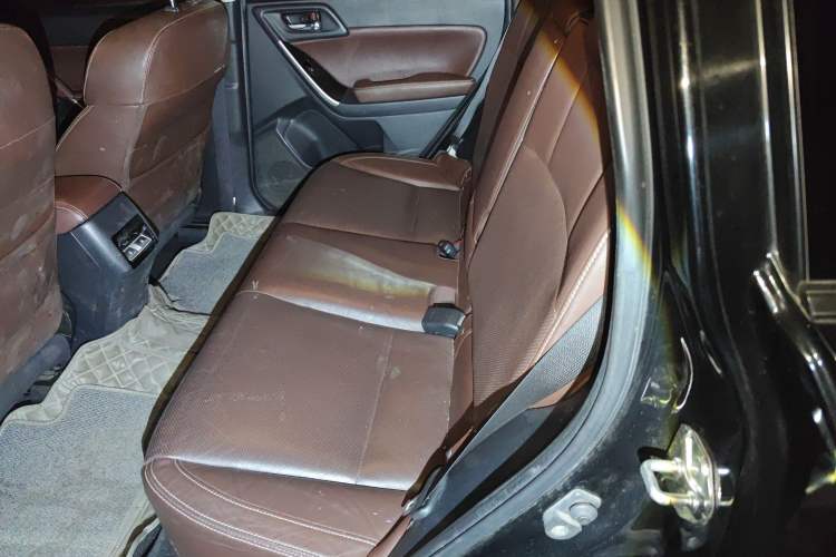 Used Subaru Forester 2016 2.5i Prestige Navigation Edition Interior 4
