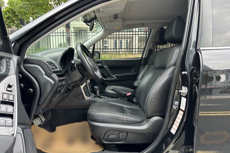 Used Subaru Forester 2016 2.5i Prestige Navigation Edition Interior 6
