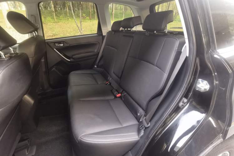Used Subaru Forester 2016 2.0i Luxury Navigation Edition Interior 7