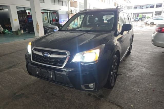 Ojetý Subaru Forester 2016 2.0i Fashion Navigation Edition