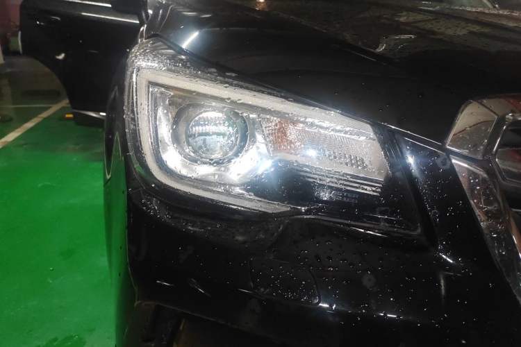 Used Subaru Forester 2016 2.5i Prestige Navigation Edition Right Front Headlight