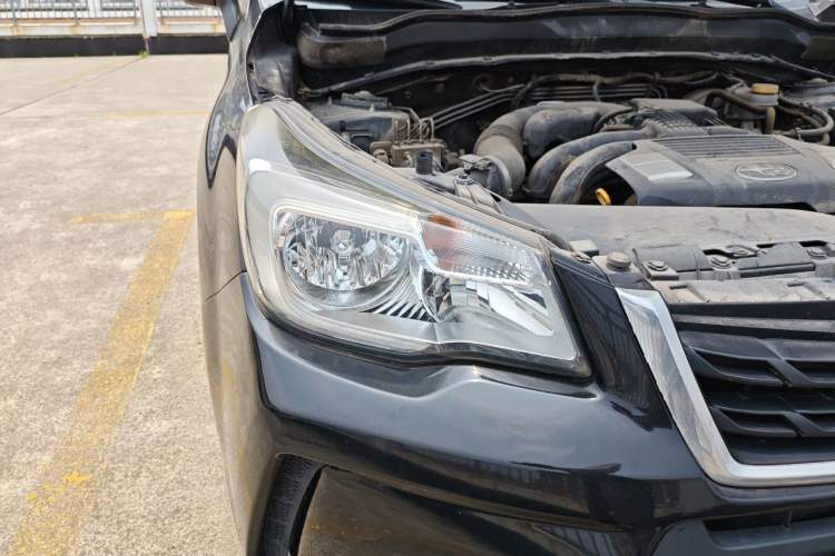 Used Subaru Forester 2016 2.0i Fashion Navigation Edition Right Front Headlight