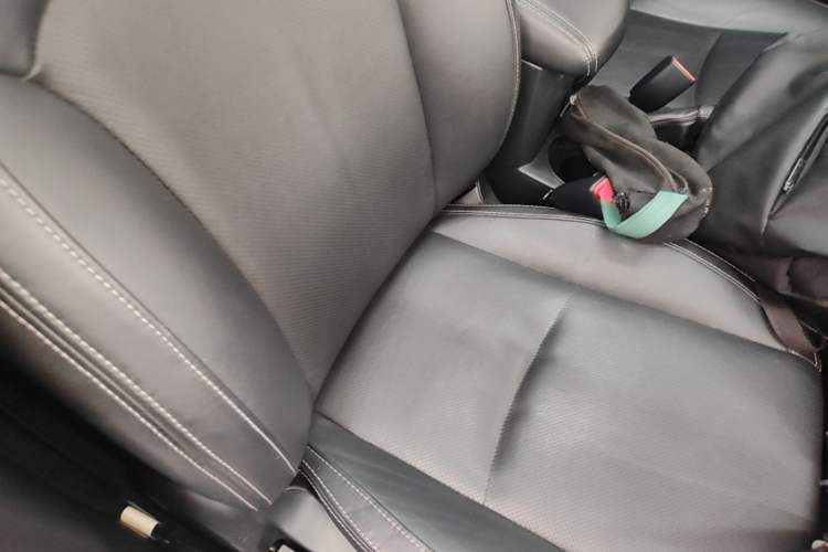 Used Subaru Forester 2016 2.0i Luxury Navigation Edition Right Front Seat