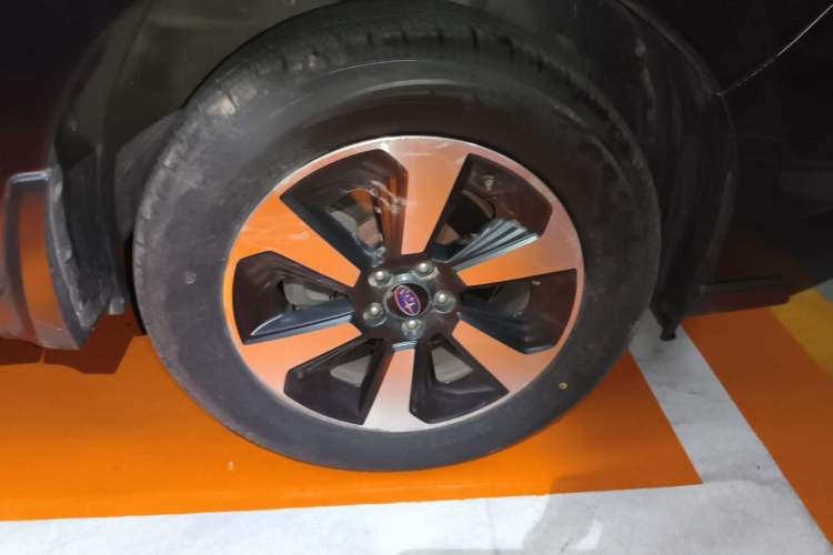 Used Subaru Forester 2016 2.0i Luxury Navigation Edition Right Front Wheel Hub