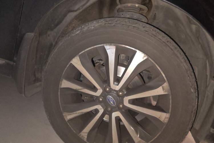 Used Subaru Forester 2016 2.0i Luxury Navigation Edition Right Front Wheel Hub