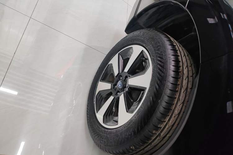 Used Subaru Forester 2016 2.0i Luxury Navigation Edition Right Rear Wheel Hub