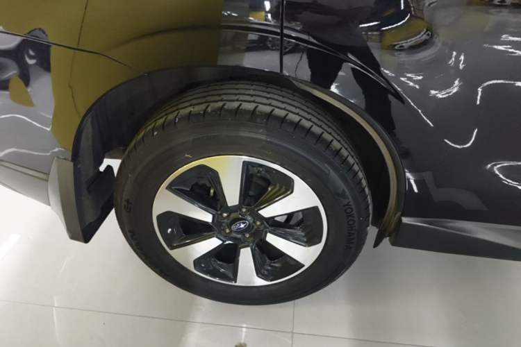 Used Subaru Forester 2016 2.0i Luxury Navigation Edition Right Rear Wheel Hub