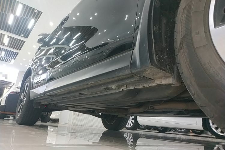 Used Subaru Forester 2016 2.0i Luxury Navigation Edition Right Side Sill