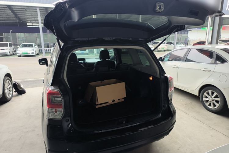 Used Subaru Forester 2016 2.0i Fashion Navigation Edition Trunk