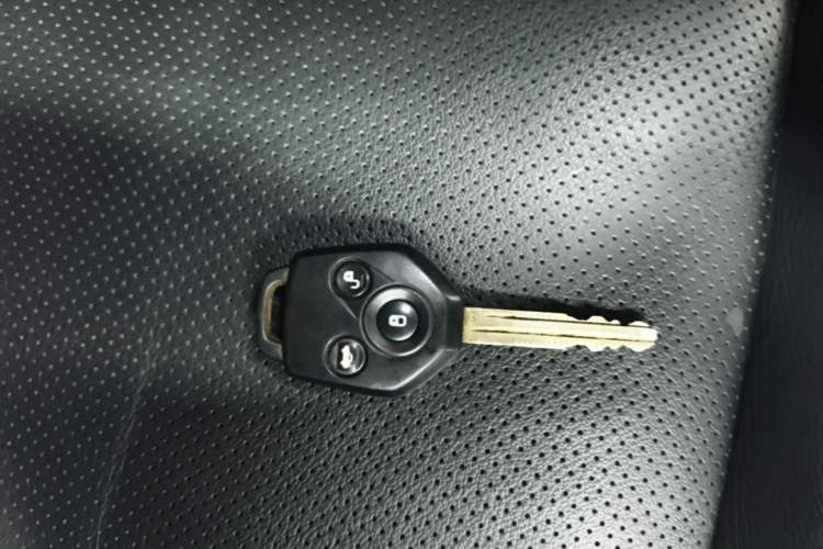 Used Subaru Forester 2016 2.0i Luxury Navigation Edition Vehicle Key