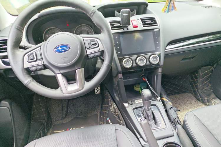 Used Subaru Forester 2016 2.0i Fashion Navigation Edition Center Console