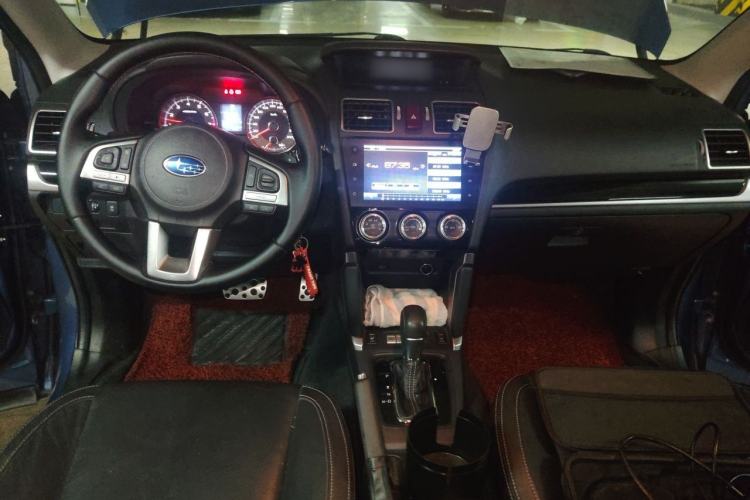 Used Subaru Forester 2016 2.0i Fashion Navigation Edition Center Console