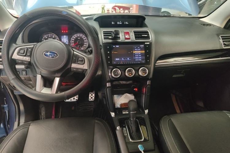 Used Subaru Forester 2016 2.0i Fashion Navigation Edition Center Console